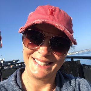 Meet your Posher, Lisa